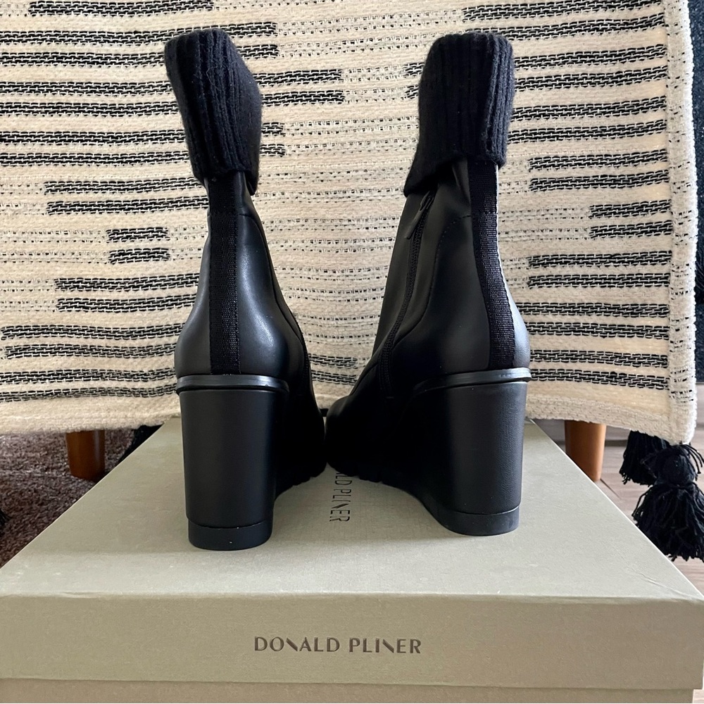 COPY - Donald Pliner Sindie 30 Stretch Zip Up Wedge Boots Size 6.5 NWT - Picture 4 of 12